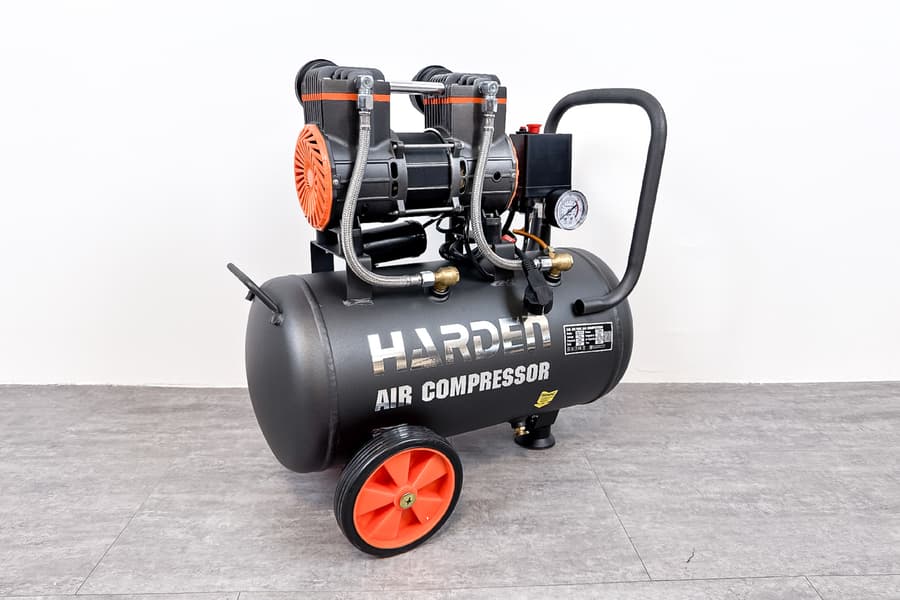 Ölfreier Flüsterkompressor Harden 683024